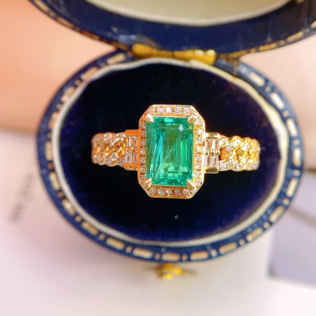 14k Gold 1.10 Ct Natural Emerald & Diamond Ring - 2