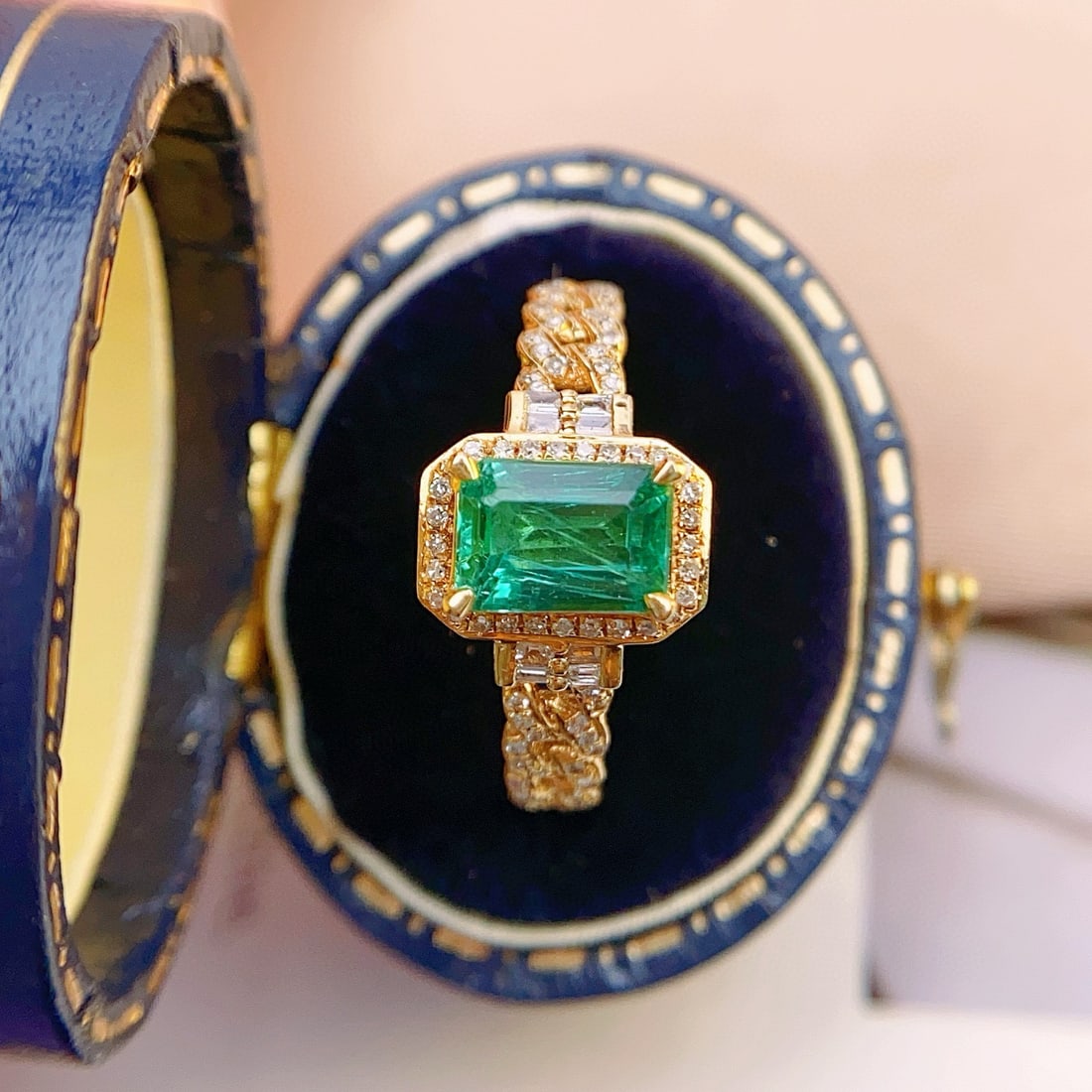 14k Gold 1.10 Ct Natural Emerald & Diamond Ring - 5