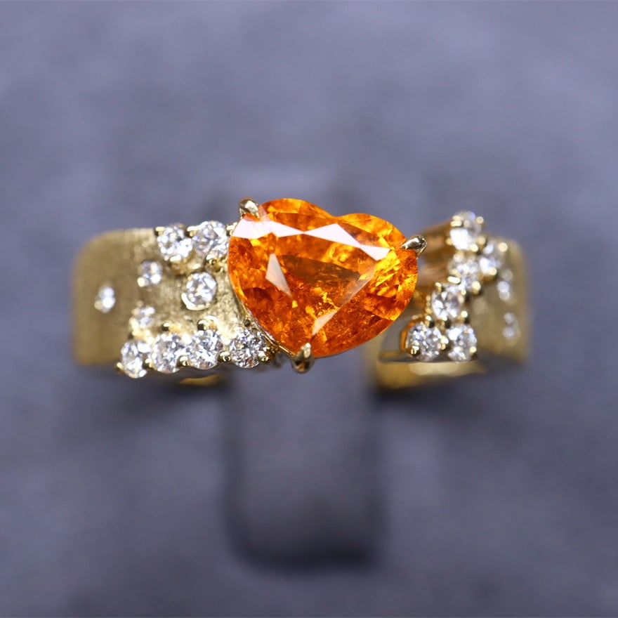 14k Gold 1.61 Ctw Natural Spessartine & Diamond Ring: Ref:231061053 // gold content:14k gold // ring size:7. 25us // // main gemstone:spessartine // shape:heart // carat weight:1. 39ct // color:orange // treatment:natural // // adjacent gemstone 2 :