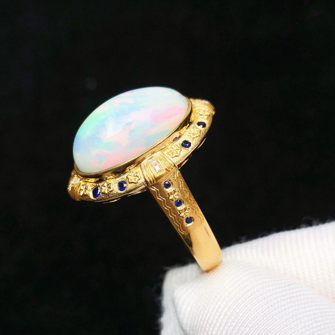 14k Gold 5.77 Ctw Natural Opal & Sapphire Ring - 3