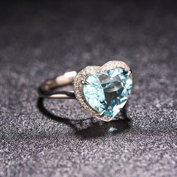 14k Gold 4.17 Ct Natural Aquamarine & Diamond Ring - 2