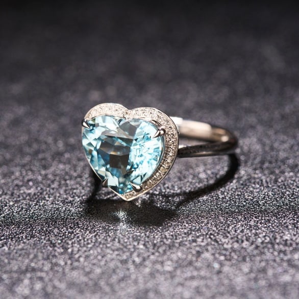 14k Gold 4.17 Ct Natural Aquamarine & Diamond Ring - 3