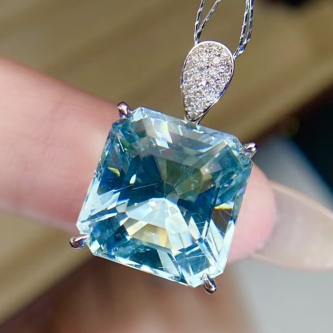 14k Gold 10.3 Ct Natural Aquamarine & Diamond Pendant( Without Chain ) - 3