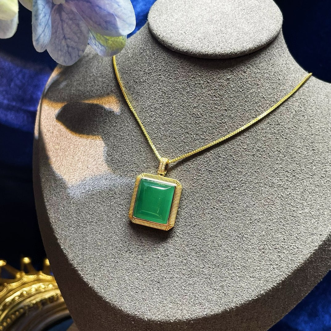 14k Gold 9.83 Ctw Natural Emerald & Diamond Pendant( Without Chain ): Ref:231061107 // gold content:14k gold // main gemstone:emerald // shape:square // carat weight:9. 8ct // color:green // treatment:natural // // adjacent gemstone 2 : diamond // shape:round //