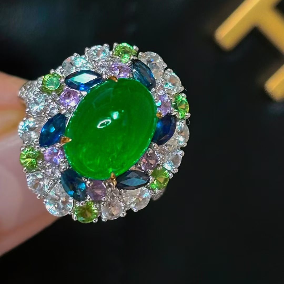 14k Gold 4.02 Ct Natural Emerald & Coloured Gemstone & Diamond Ring: Ref:231061190 // gold content:14k gold // ring size:7. 25us // // main gemstone:emerald // shape:oval // carat weight:4. 02ct // color:green // treatment:natural // // adjacent gemstone 2 :