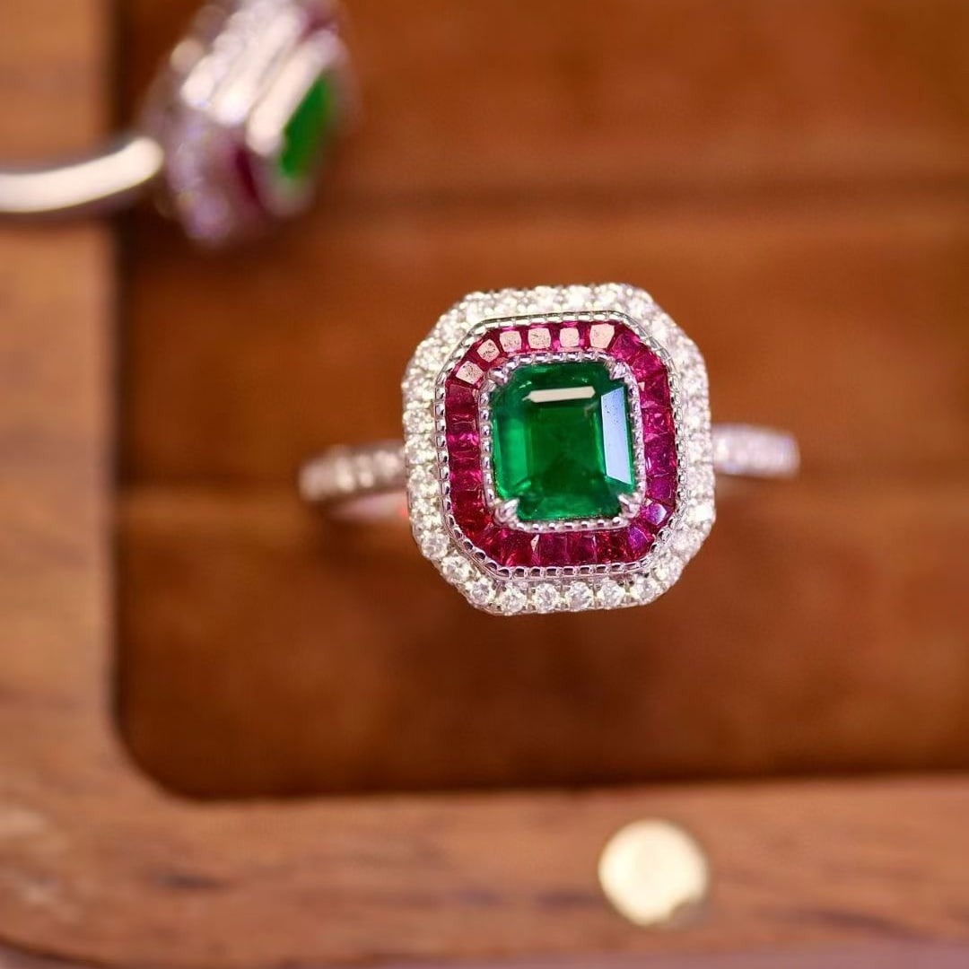 14k Gold 0.87 Ctw Natural Emerald & Ruby & Diamond Ring - 2