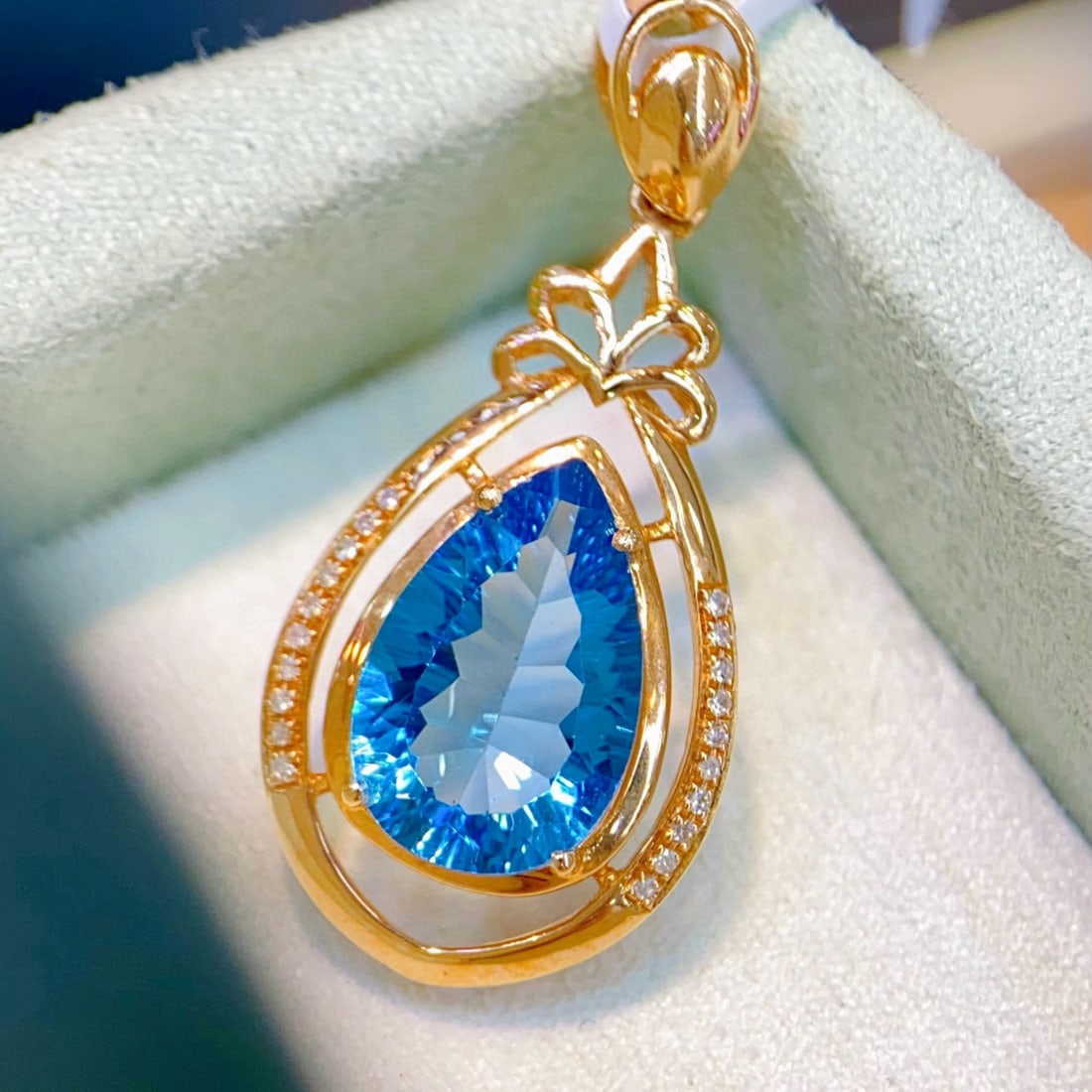 14k Gold 2.86 Ctw Natural Topaz & Diamond Pendant( Without Chain ) - 2