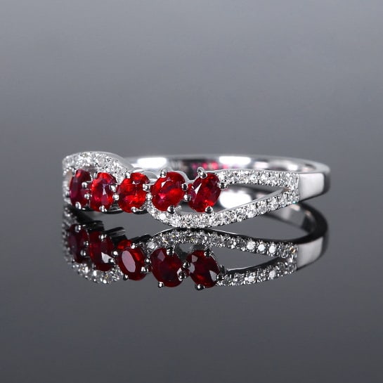 14k Gold 0.62 Ctw Natural Ruby & Diamond Ring - 3