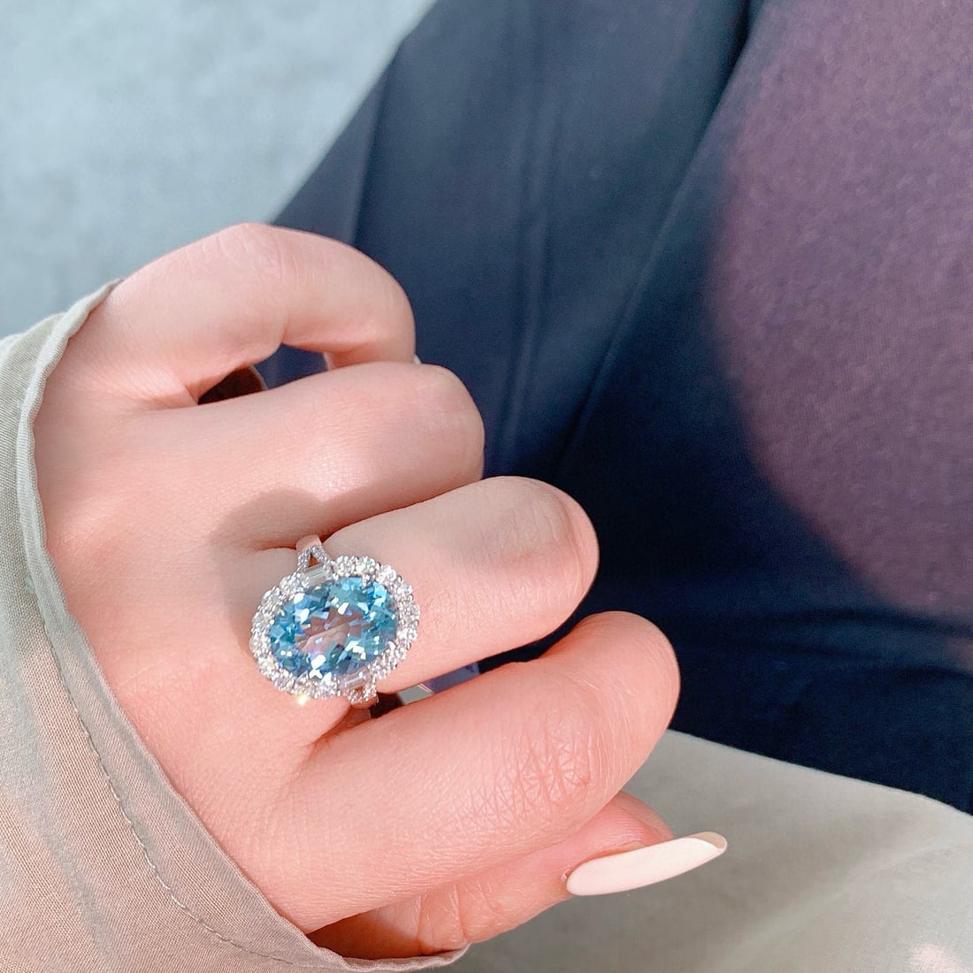 14k Gold 4.59 Ctw Natural Aquamarine & Diamond Ring - 4