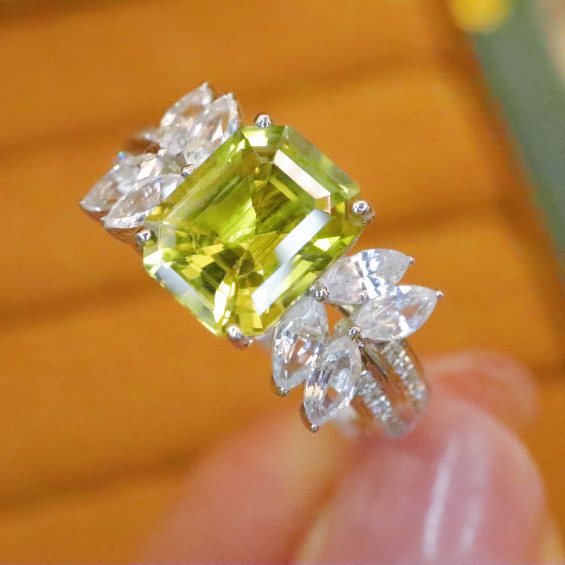 14k Gold 2.12 Ctw Natural Chrysoberyl & Diamond Ring - 3