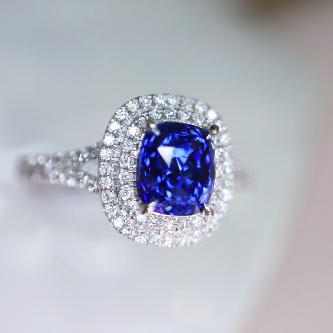 14k Gold 1.88 Ctw Natural Sapphire & Diamond Ring - 3