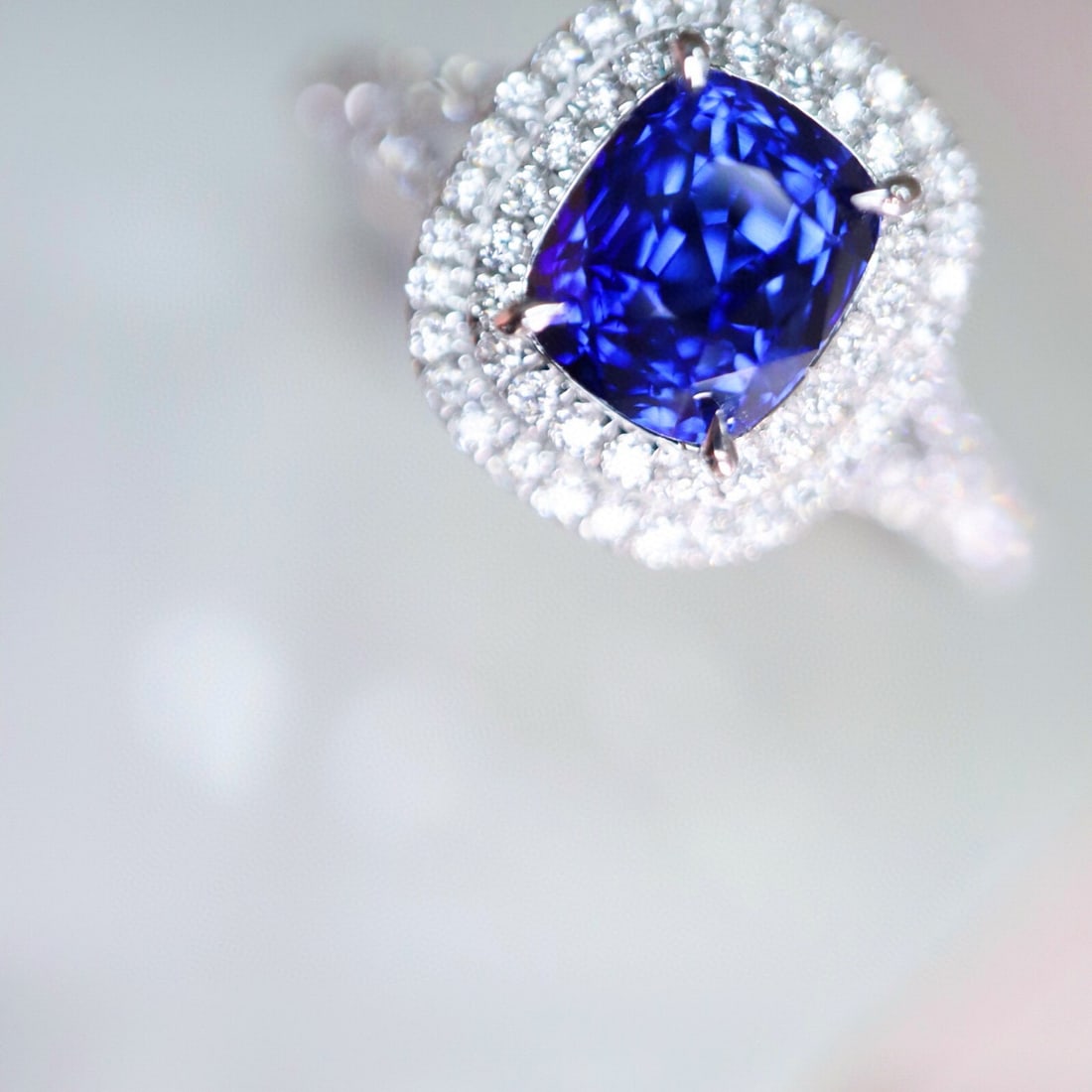 14k Gold 1.88 Ctw Natural Sapphire & Diamond Ring - 4