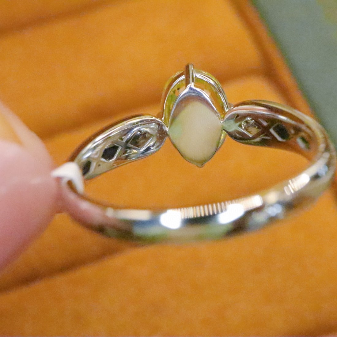 14k Gold 1.73 Ct Natural Chrysoberyl Ring - 4