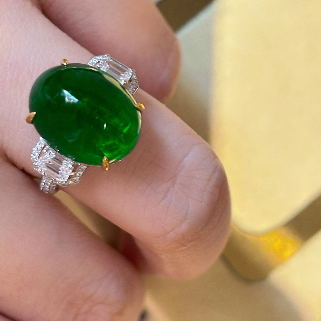 14k Gold 9 Ct Vivid Green Natural Emerald & Diamond Ring - 5