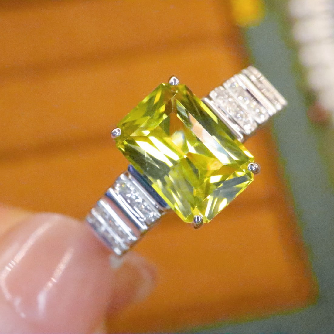 14k Gold 2.87 Ctw Natural Chrysoberyl & Diamond Ring - 2