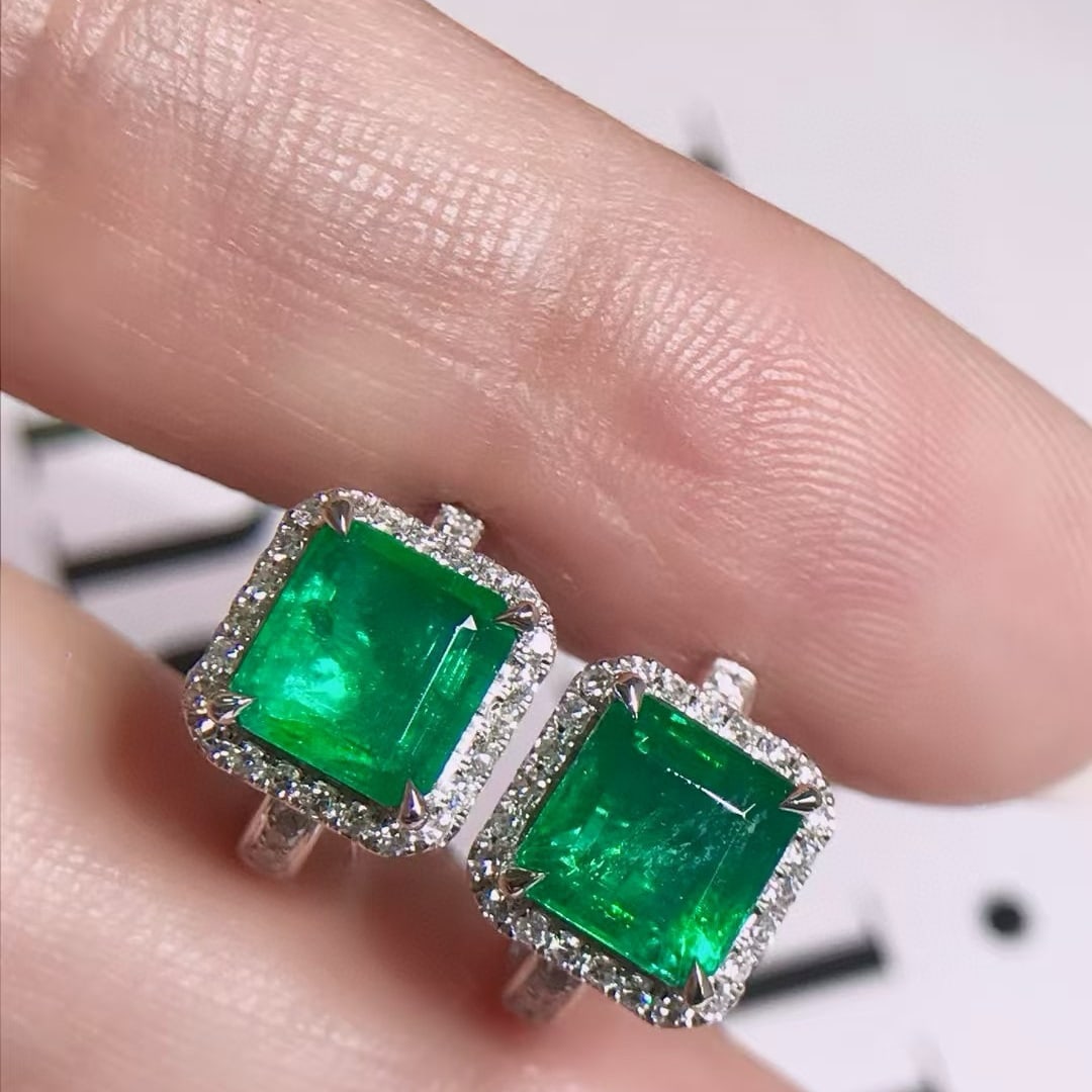 14k Gold 2.65 Ctw Vivid Green Natural Emerald & Diamond Earrings - 2