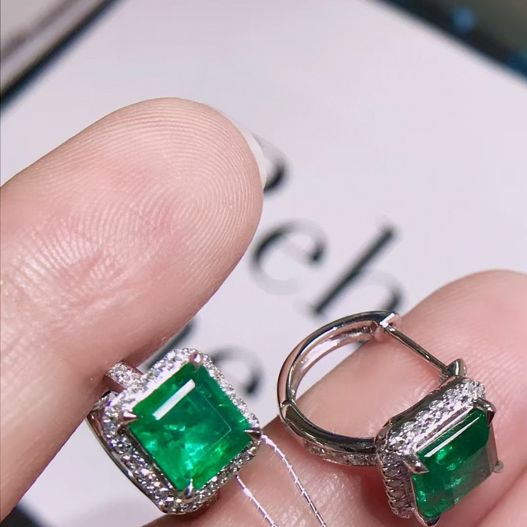 14k Gold 2.65 Ctw Vivid Green Natural Emerald & Diamond Earrings - 3