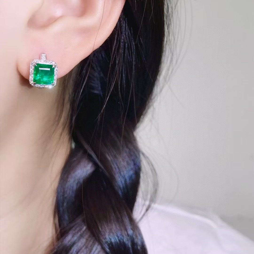 14k Gold 2.65 Ctw Vivid Green Natural Emerald & Diamond Earrings - 4