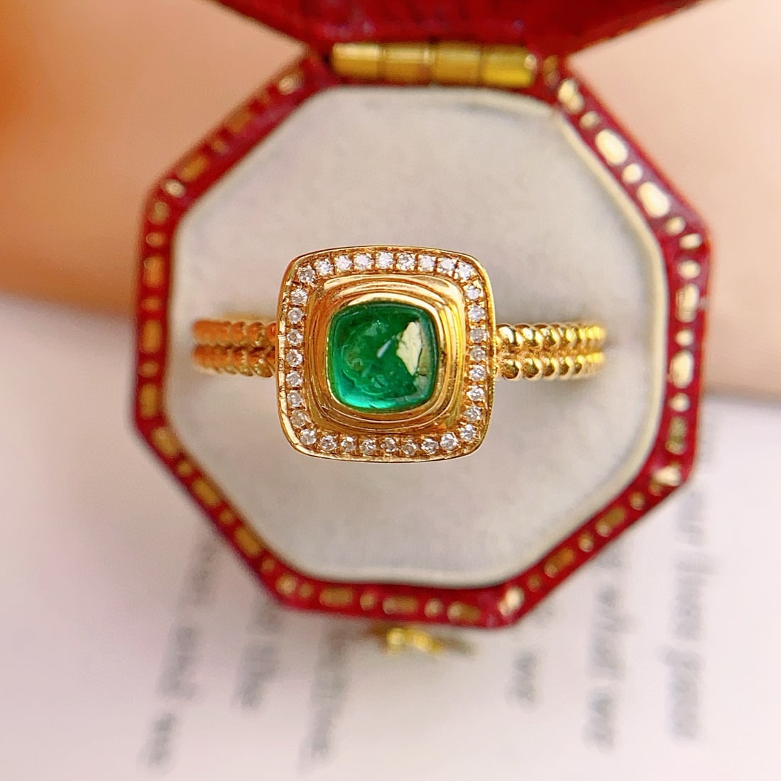 14k Gold 0.60 Ct Vivid Green Natural Emerald & Diamond Ring - 3
