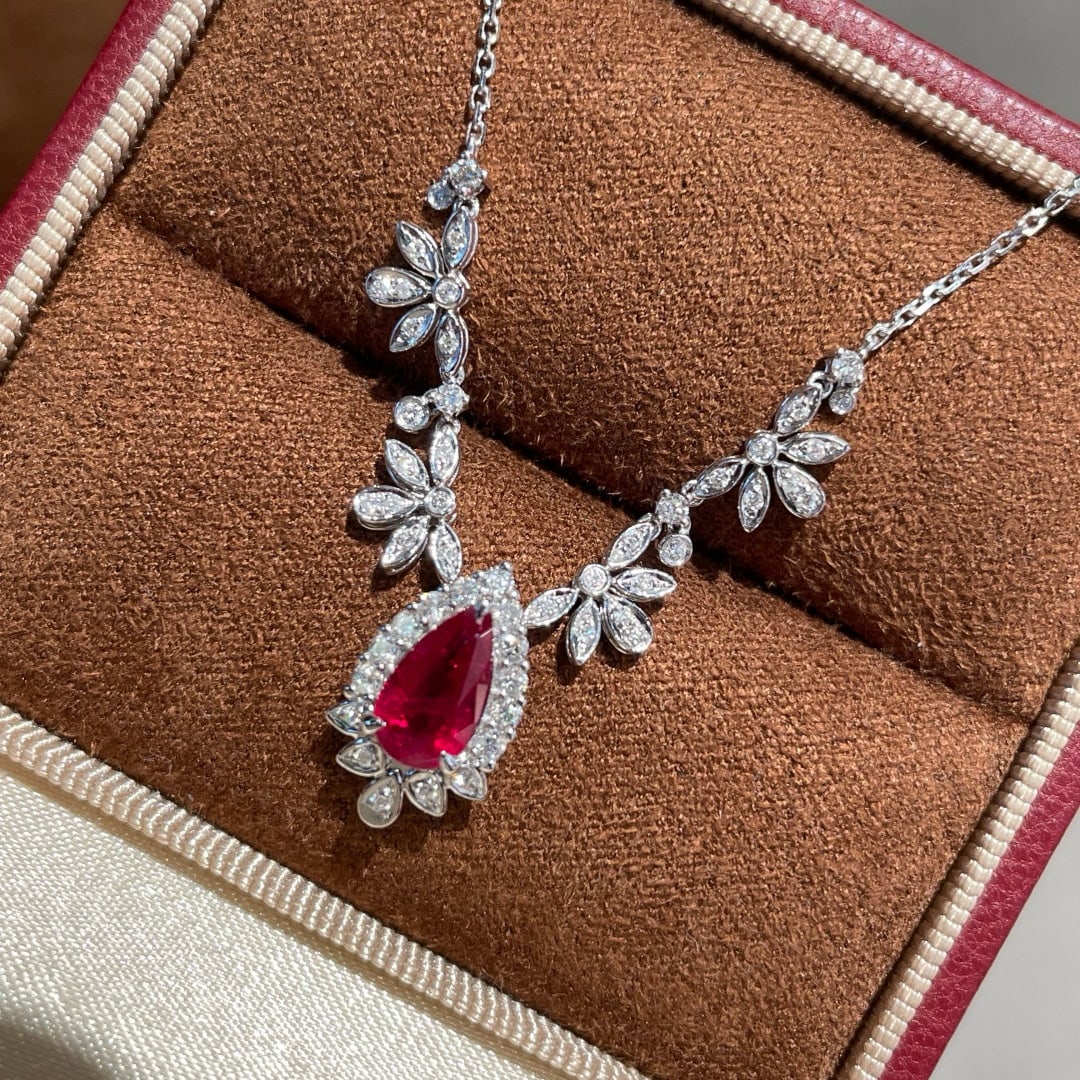 14k Gold 1.20 Ct Natural Ruby & Diamond Necklace: Ref:231062151 // gold content:14k gold // main gemstone:ruby // shape:pear // carat weight:1. 20ct // color:pigeonblood red // treatment:natural // // adjacent gemstone 2 : diamond // shape:round