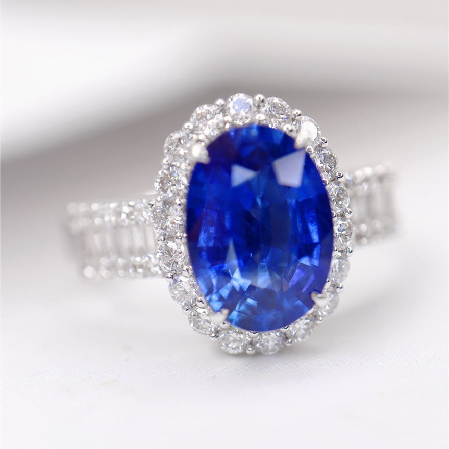 14k Gold 3.41 Ctw Natural Sapphire & Diamond Ring: Ref:231062192 // gold content:14k gold // ring size:7. 25us // // main gemstone:sapphire // shape:oval // carat weight:2. 8ct // color:royal blue // treatment:natural // // adjacent gemstone 2 : diamo