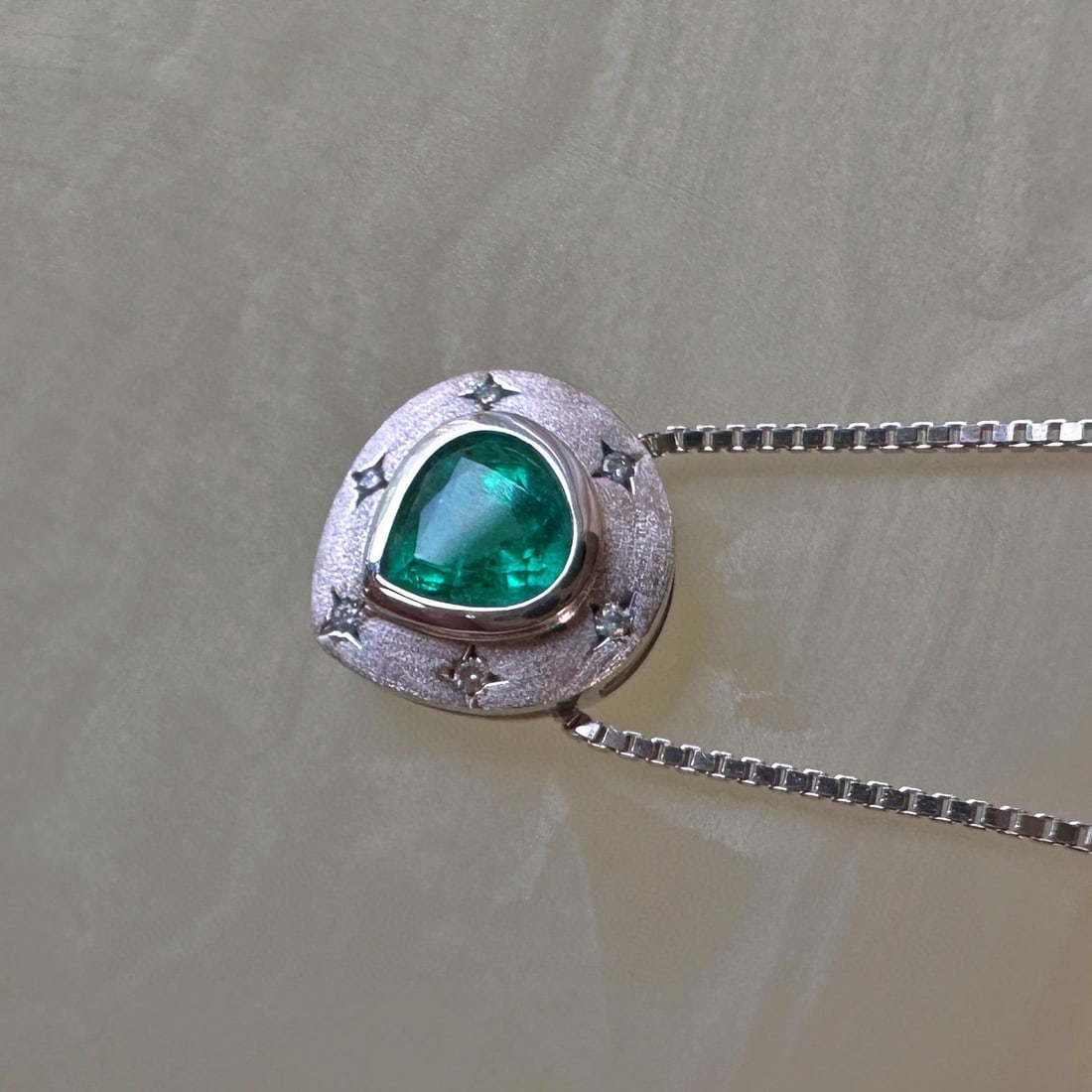 14k Gold 0.25 Ct Natural Emerald & Diamond Pendant( Without Chain ) (1 of 5)