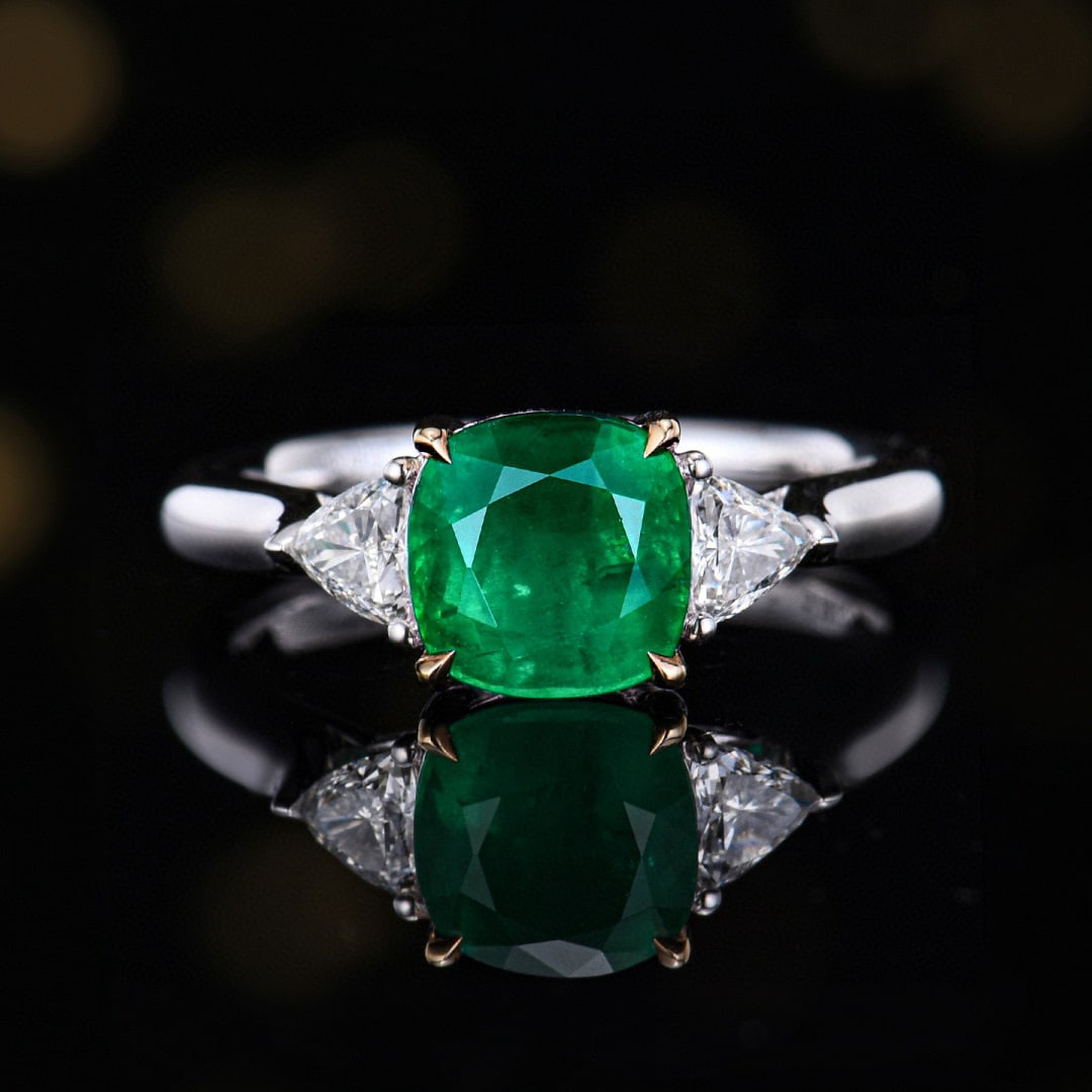 14k Gold 2.25 Ctw Vivid Green Natural Emerald & Diamond Ring: Ref:231062231 // gold content:14k gold // ring size:7. 25us // // main gemstone:emerald // shape:cushion // carat weight:1. 85ct // color:vivid green // treatment:natural // // adjacent gemstone 2 : d