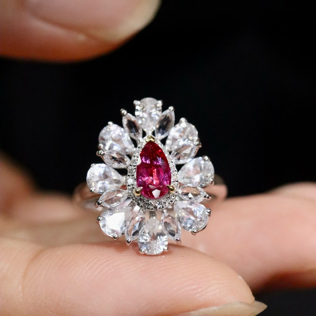 14k Gold 0.65 Ctw Natural Ruby & Diamond Ring - 4