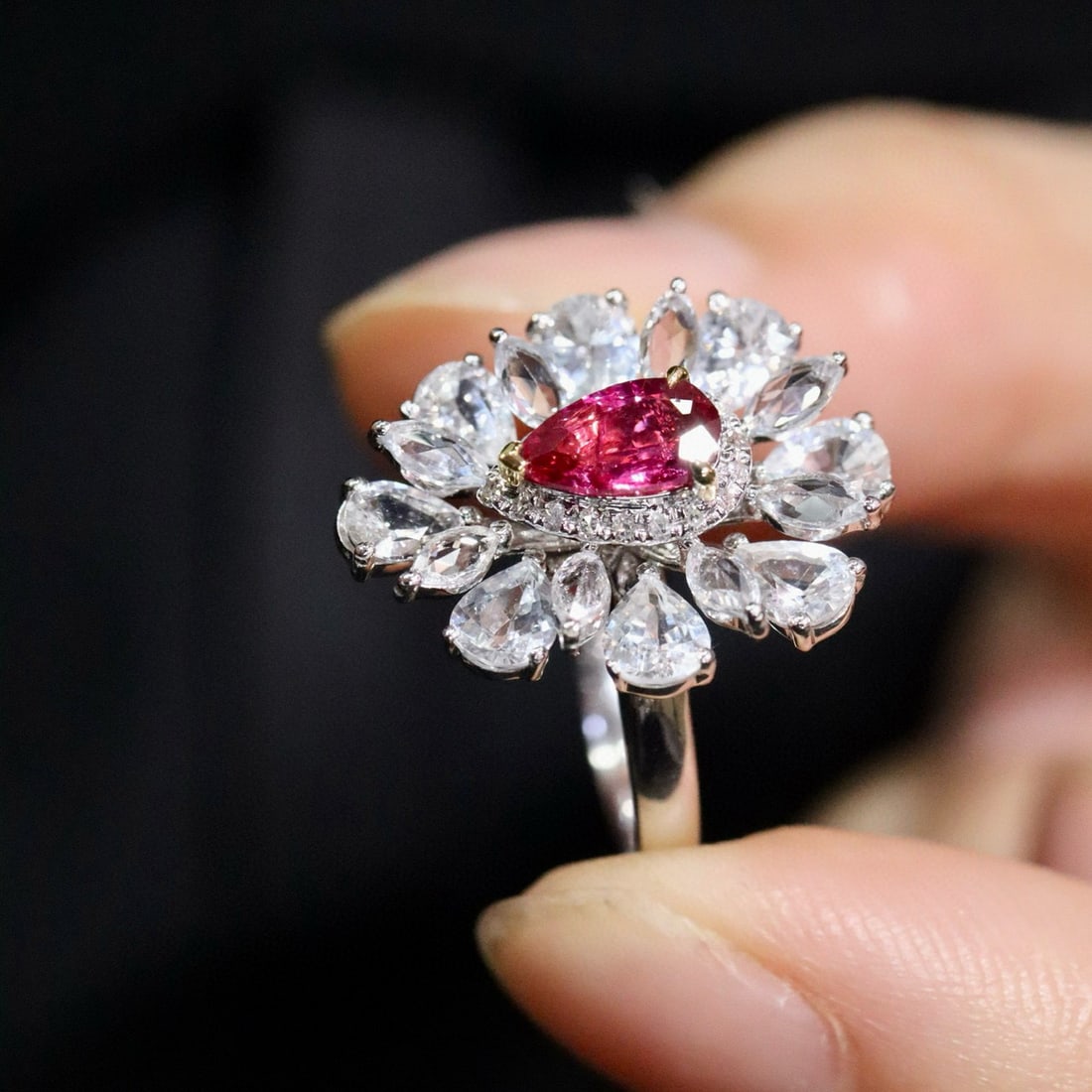 14k Gold 0.65 Ctw Natural Ruby & Diamond Ring - 5