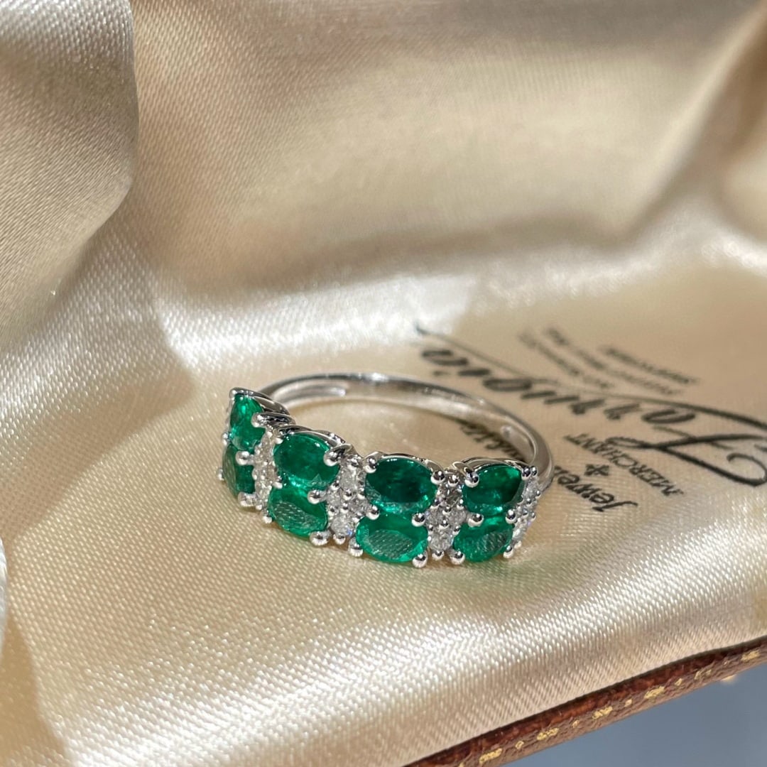 14k Gold 1.2 Ct Vivid Green Natural Emerald & Diamond Ring - 7