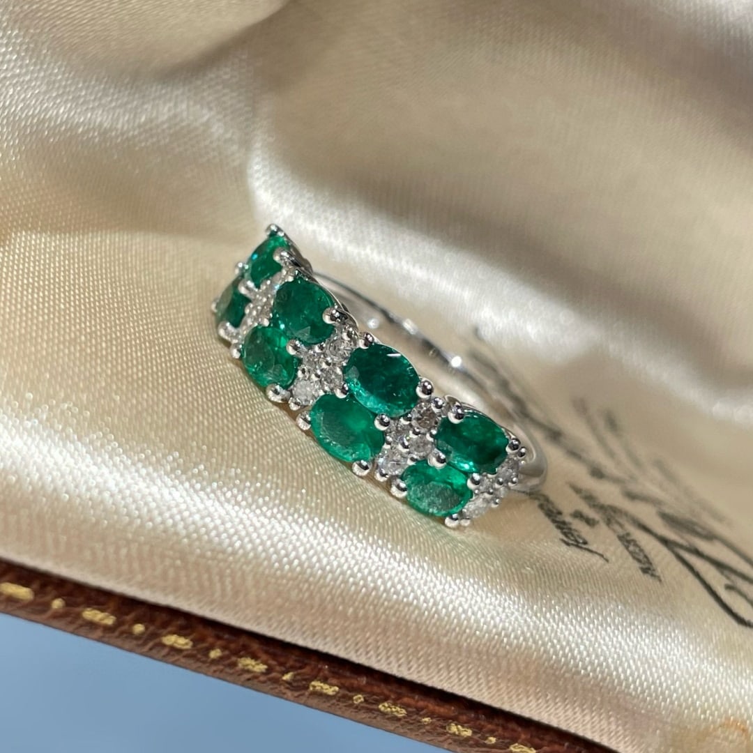 14k Gold 1.2 Ct Vivid Green Natural Emerald & Diamond Ring - 8