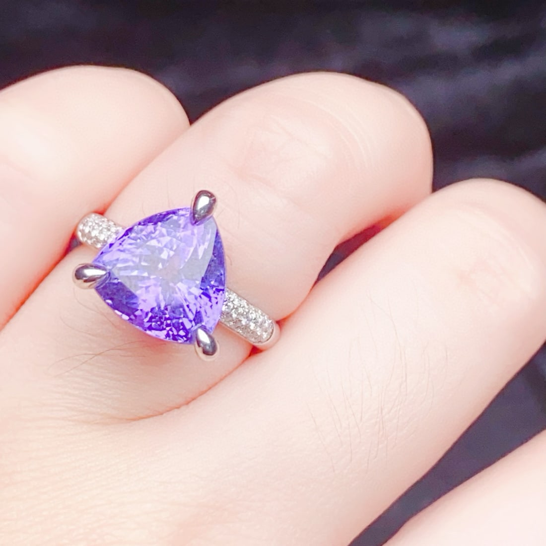 14k Gold 7.54 Ctw Natural Tanzanite & Diamond Ring - 7