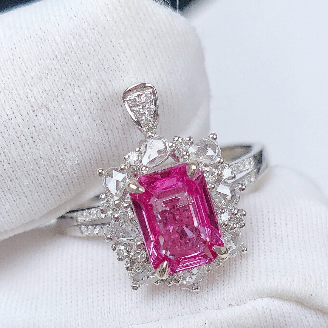 14k Gold 1.59 Ctw Natural Padparadscha Sapphire & Diamond Ring/pendant( Without Chain ): Ref:231062273 // gold content:14k gold // ring size:7. 25us // // main gemstone:padparadscha sapphire // shape:octagonal // carat weight:1. 25ct // color:orangish pink // treatment:natural // //