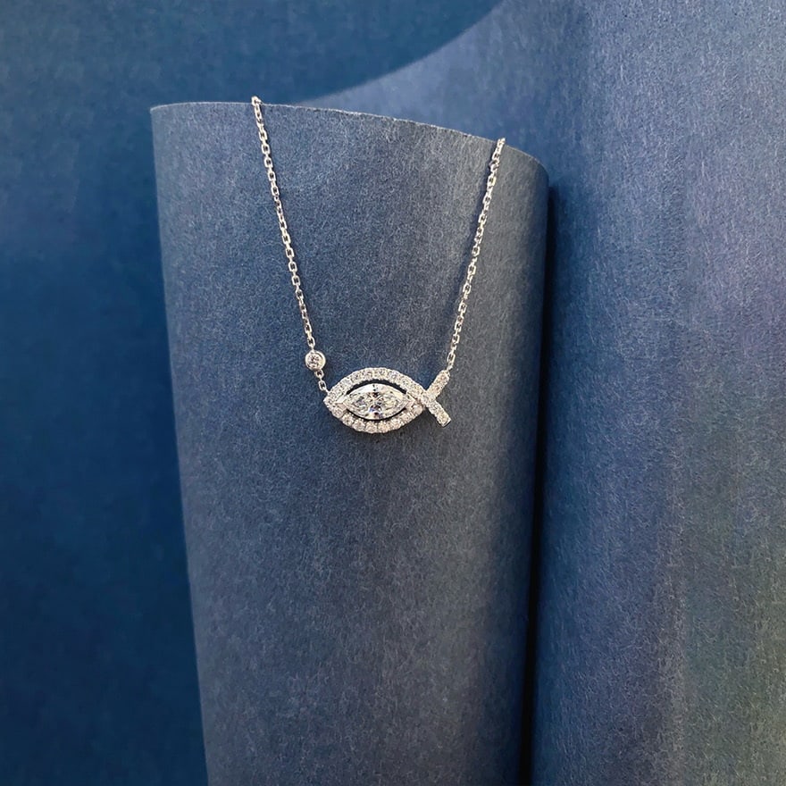 Gia Certified 14k Gold 0.5 Ct Natural H Vs2 Marquise Diamond Necklace: Ref:231062287 // gold content:14k gold // main gemstone:diamond // certified:gia // shape:marquise // carat weight:0. 5ct // clarity grade:vs2 // color:h // treatment:natural // // adjacent