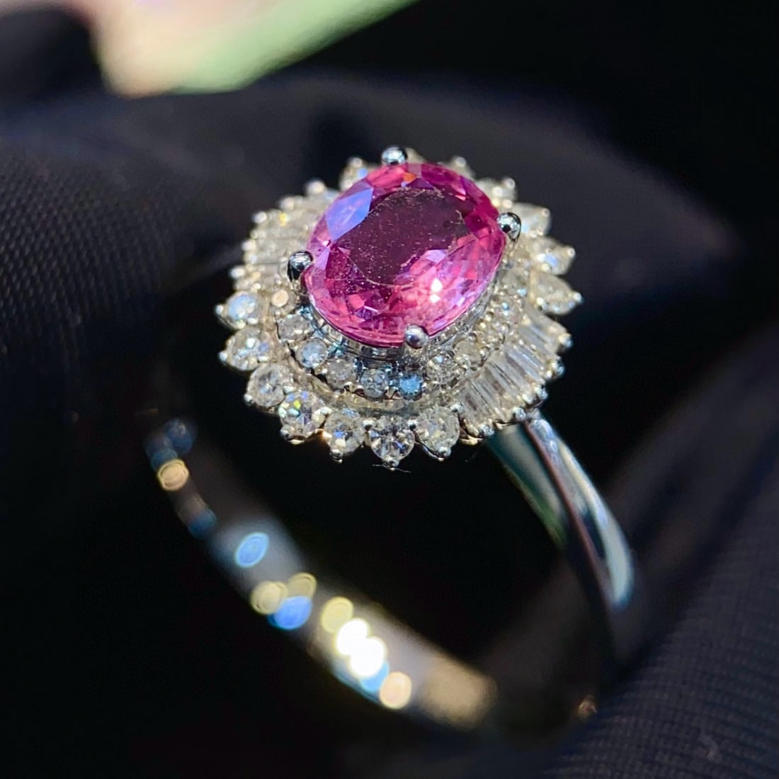 14k Gold 0.7 Ct Natural Padparadscha Sapphire & Diamond Ring - 2