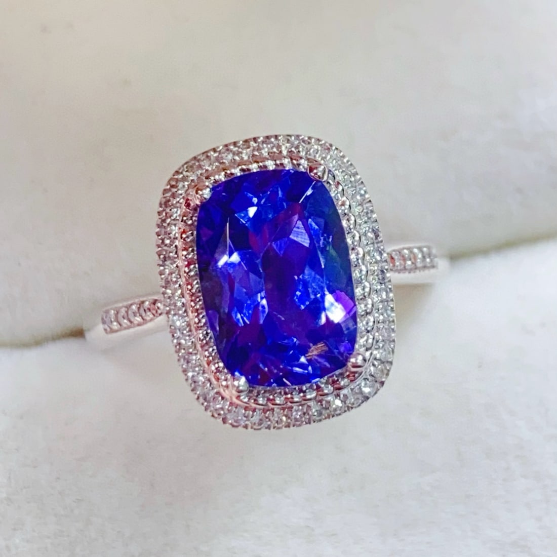14k Gold 2.67 Ctw Natural Tanzanite & Diamond Ring - 3