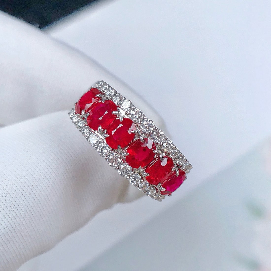 14k Gold 2.31 Ctw Natural Ruby & Diamond Ring: Ref:231062313 // gold content:14k gold // ring size:7. 25us // // main gemstone:ruby // shape:oval // carat weight:1. 85ct // color:pigeonblood red // treatment:natural // // adjacent gemstone 2 :