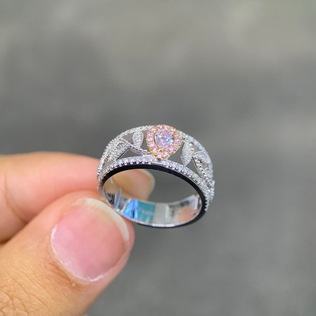 14k Gold 0.55 Ctw Natural Pink Diamond & Diamond Ring - 4