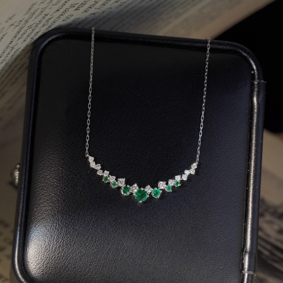 14k Gold 0.55 Ct Natural Emerald & Diamond Necklace: Ref:231062351 // gold content:14k gold // main gemstone:emerald & diamond // shape:round // carat weight:0. 55ct // color:green & white // treatment:natural // cut grade:g // Condition: NewLow
