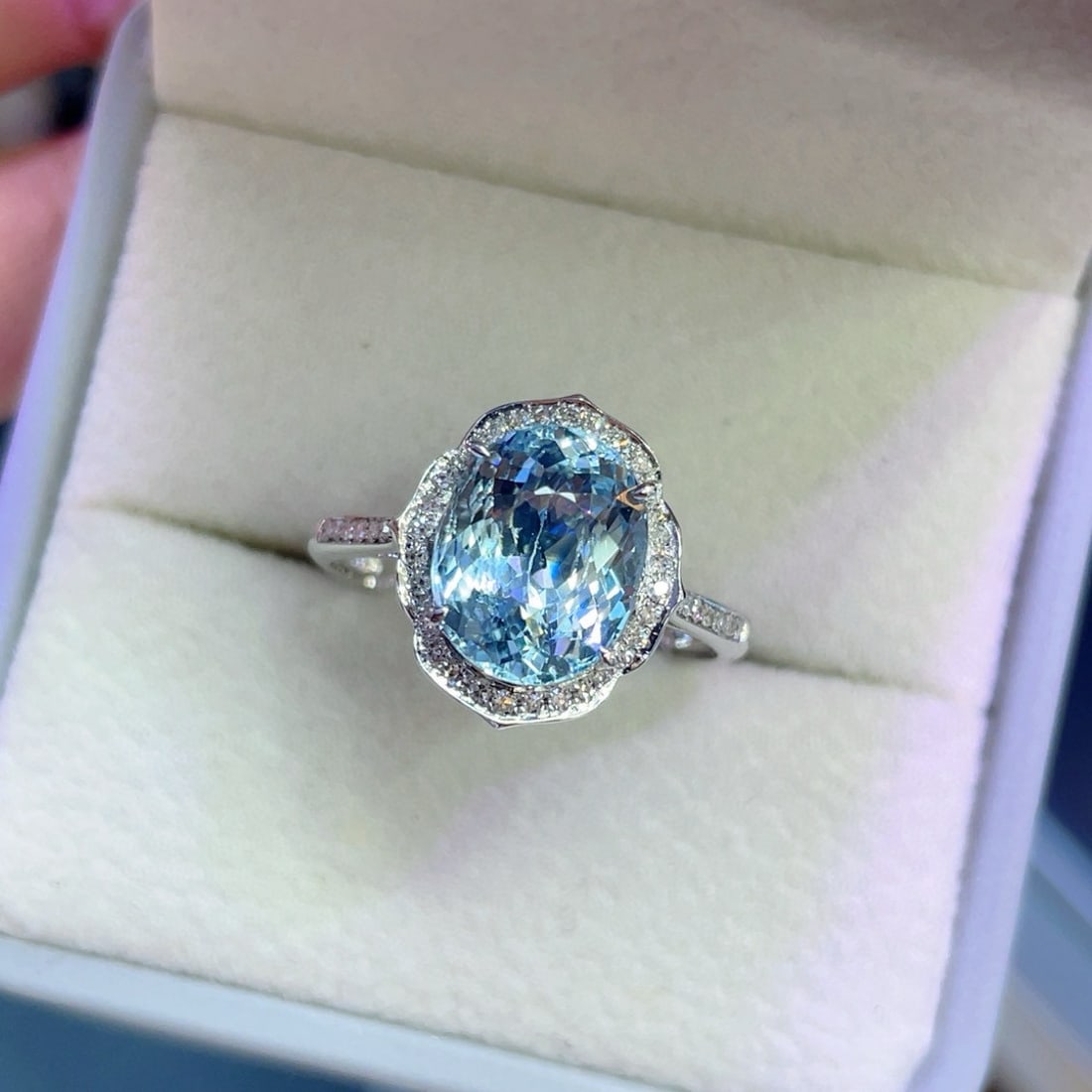 14k Gold 2.7 Ct Natural Aquamarine & Diamond Ring - 2