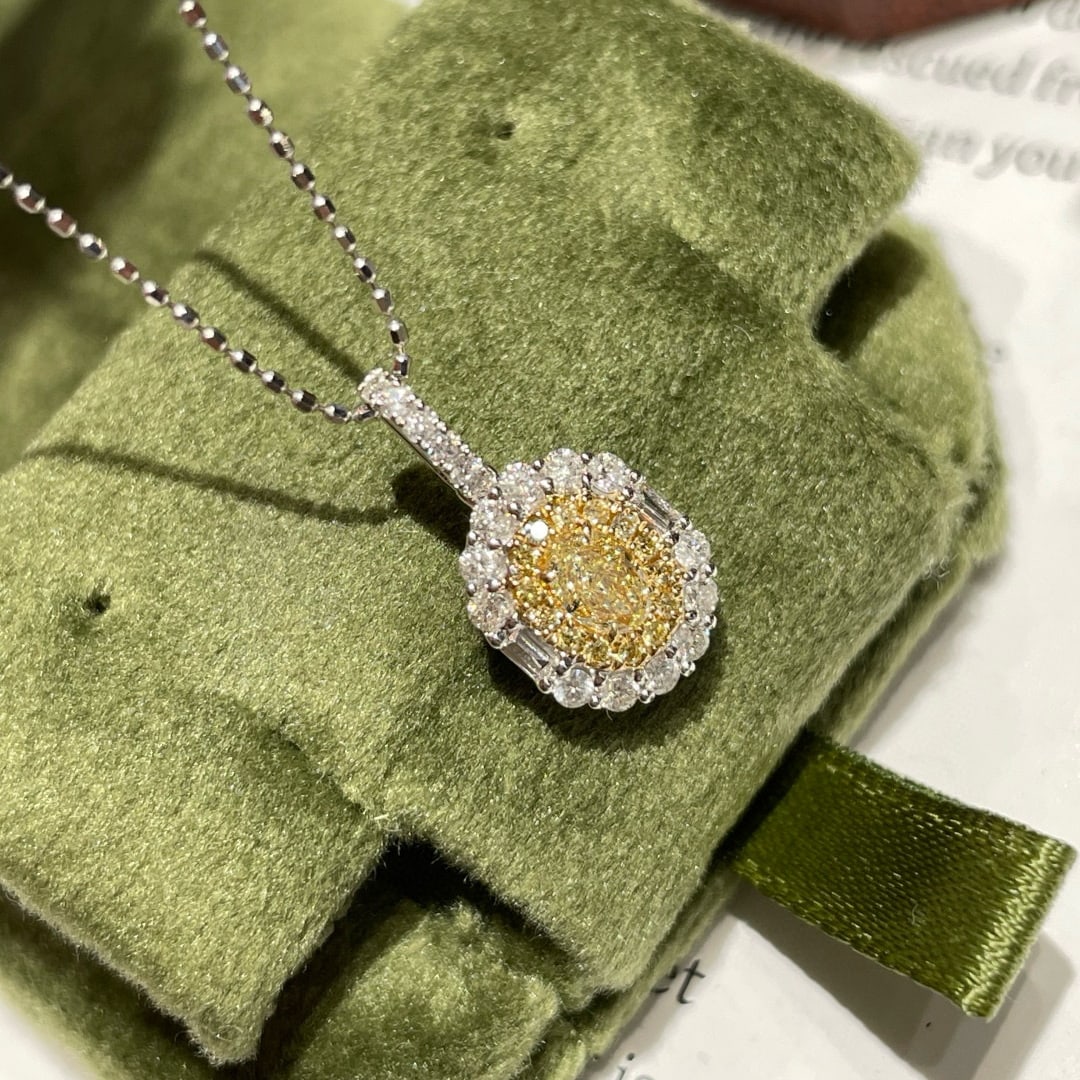 14k Gold 0.52 Ctw Natural Yellow Diamond & Diamond Pendant( Without Chain ): Ref:231062405 // gold content:14k gold // main gemstone:yellow diamond // shape:oval // carat weight:0. 28ct // color:yellow // treatment:natural // // adjacent gemstone 2 : diamond //