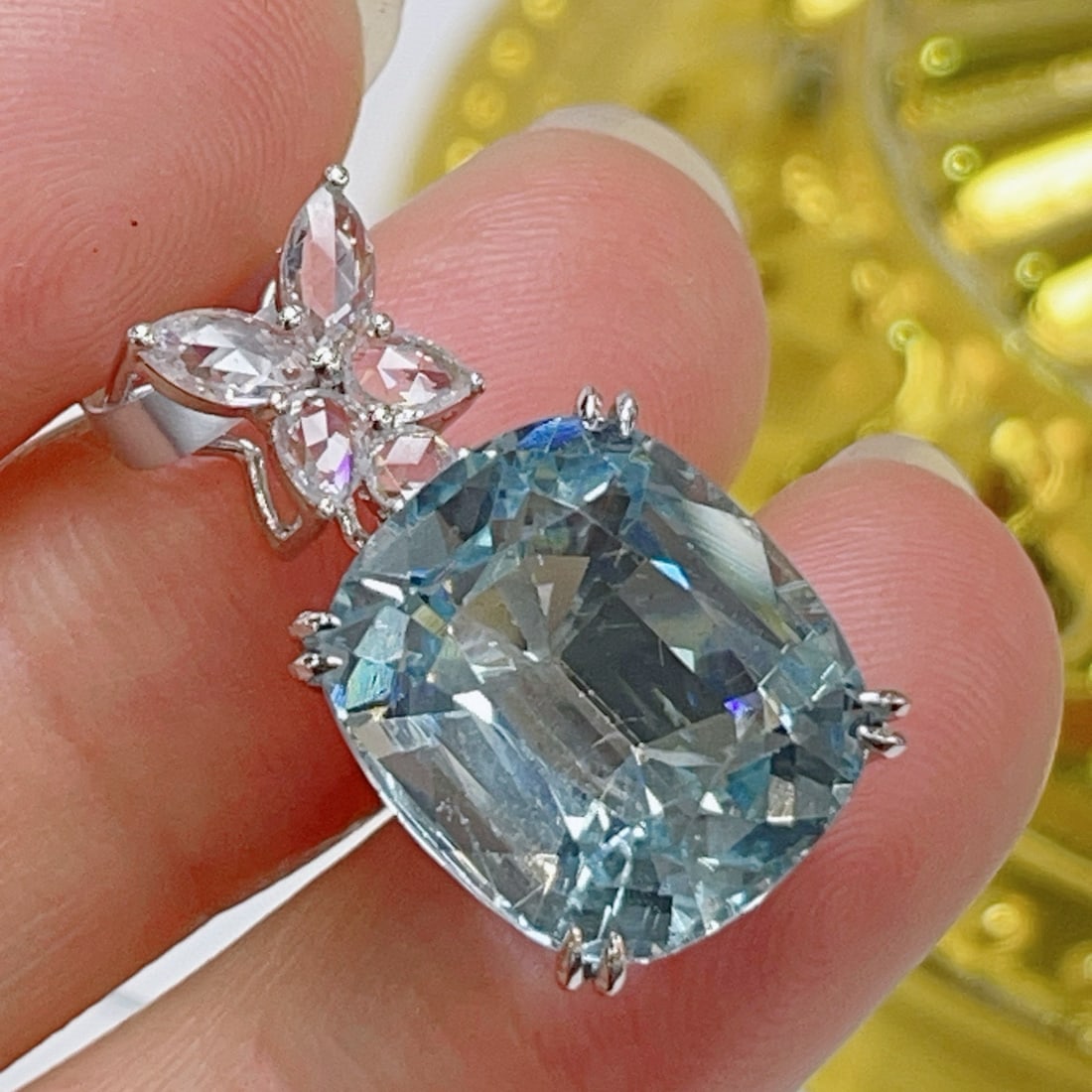 14k Gold 7.9 Ct Natural Aquamarine & Sapphire Pendant( Without Chain ) - 2