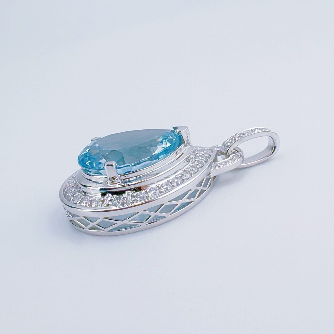 14k Gold 7.25 Ctw Natural Aquamarine & Diamond Pendant( Without Chain ) - 2