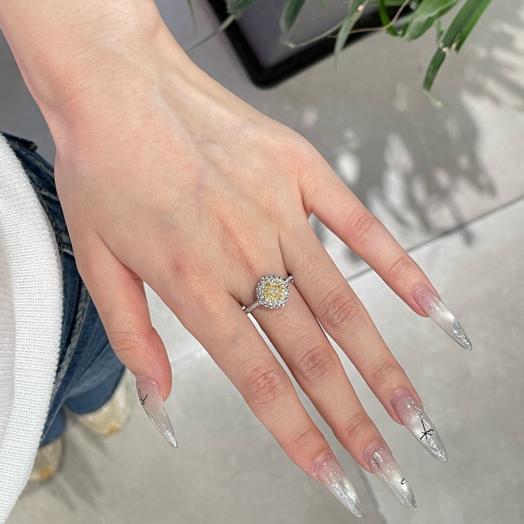 14k Gold 0.68 Ctw Natural Yellow Diamond & Diamond Ring - 8