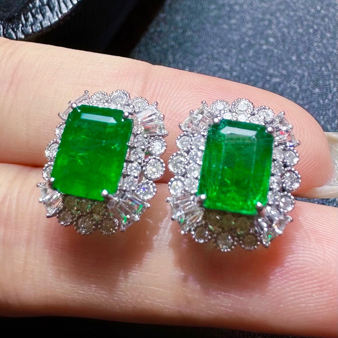 14k Gold 3.98 Ctw Vivid Green Natural Emerald & Diamond Earrings - 3