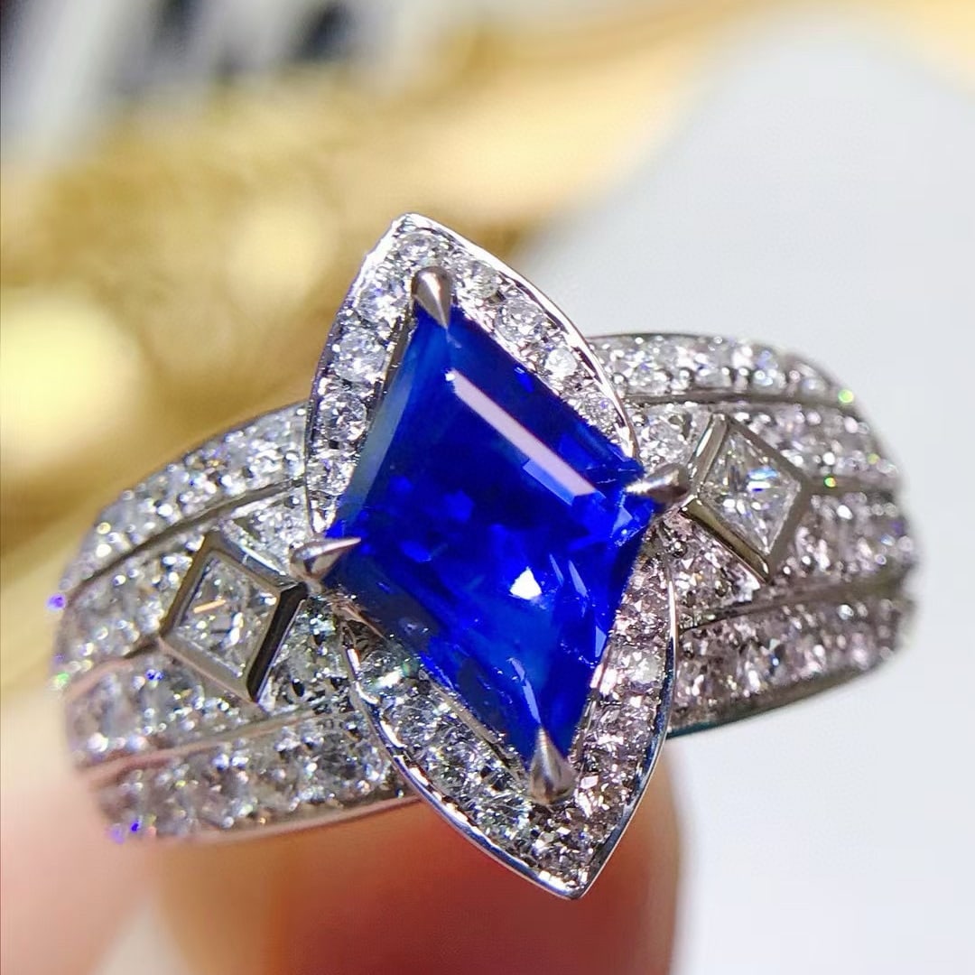 14k Gold 4.43 Ctw Natural Sapphire & Diamond Ring - 2