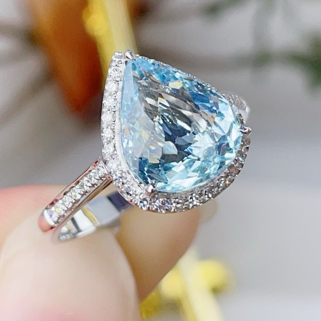 14k Gold 2.65 Ctw Natural Aquamarine & Diamond Ring - 2