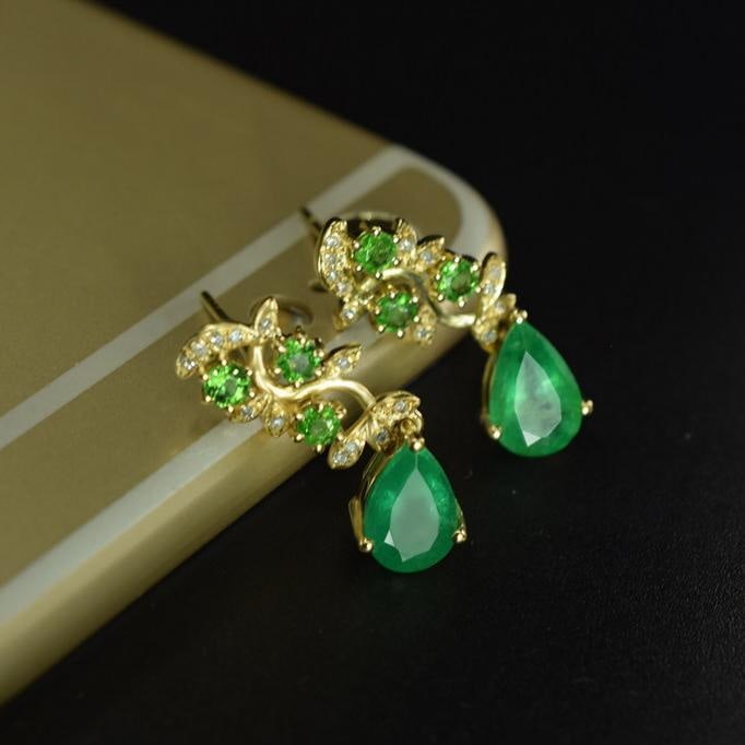 14k Gold 2.36 Ctw Natural Emerald & Tsavorite Earrings - 5