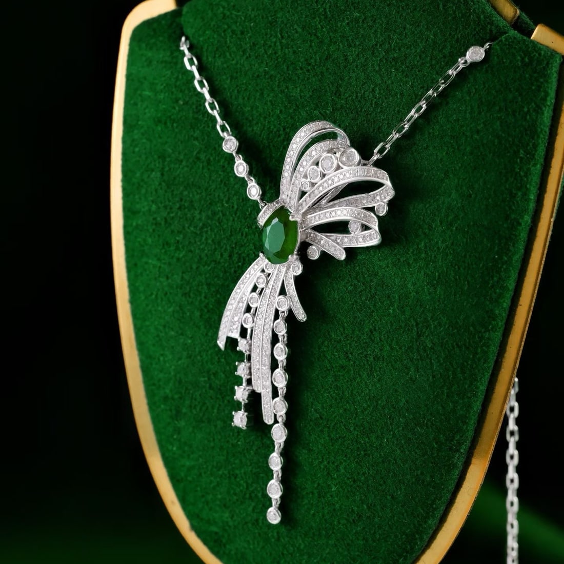 14k Gold 1.30 Ctw Natural Emerald & Diamond Necklace - 2