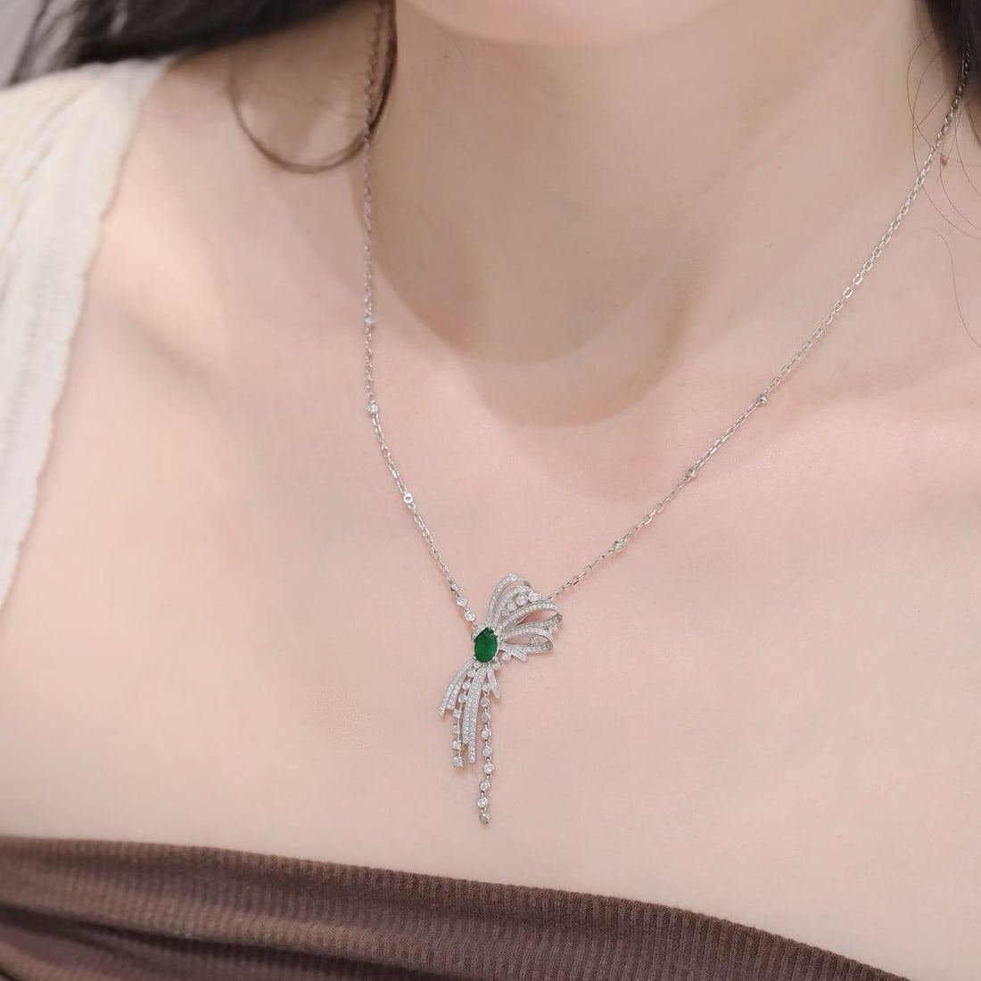 14k Gold 1.30 Ctw Natural Emerald & Diamond Necklace - 3